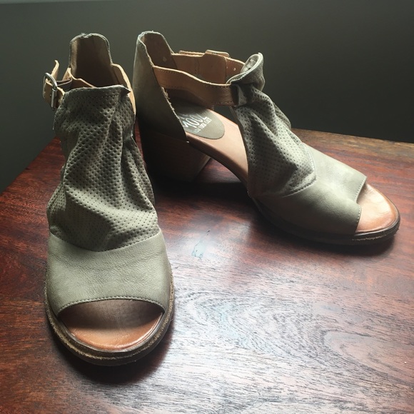 Miz Mooz (New York City) Campbell sandals - Picture 2 of 10